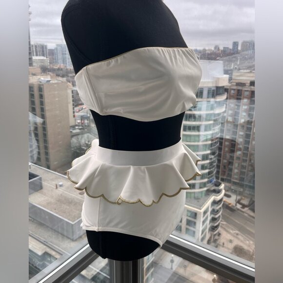 🆕 ZIMMERMANN 🧿 BNWOT White Jeannie Scallop Tiered Bikini - Size 4 - US 12 - Picture 4 of 16
